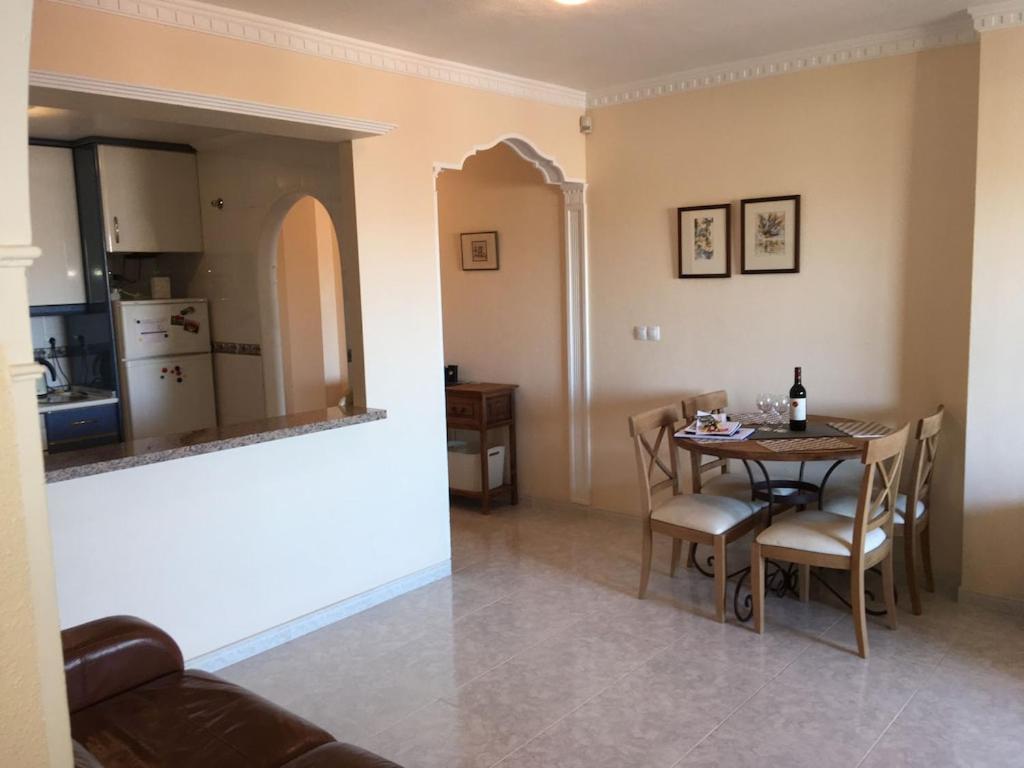 Top Floor Spacious Apartment With Roof Terrace 알리칸테 외부 사진