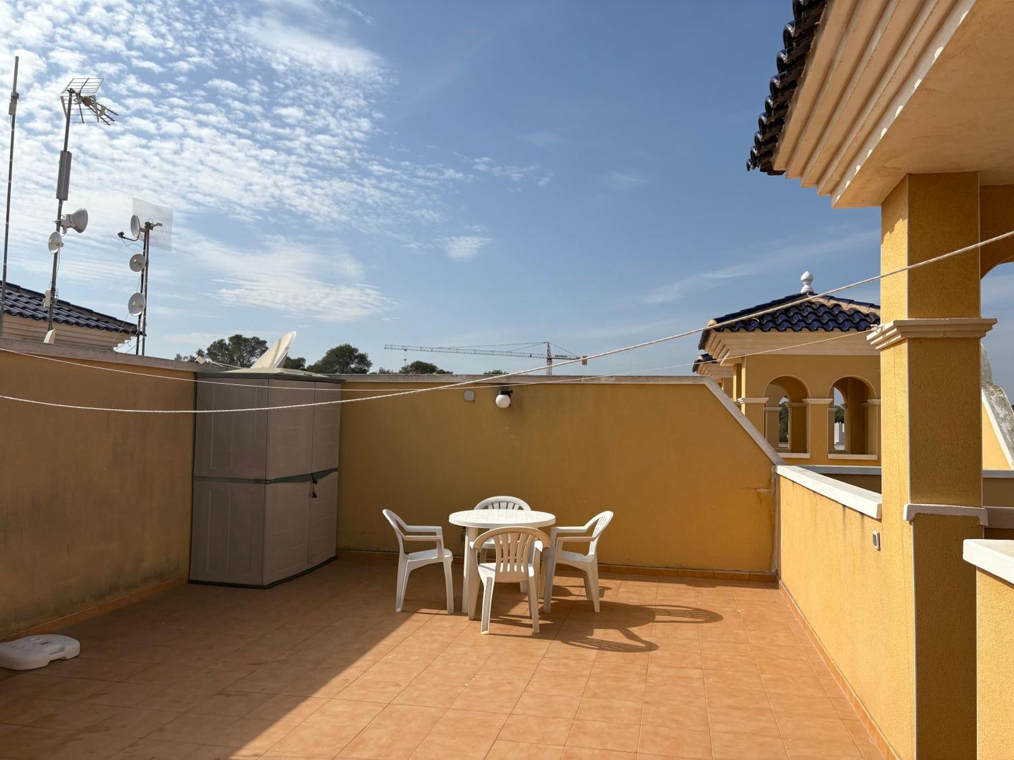 Top Floor Spacious Apartment With Roof Terrace 알리칸테 외부 사진