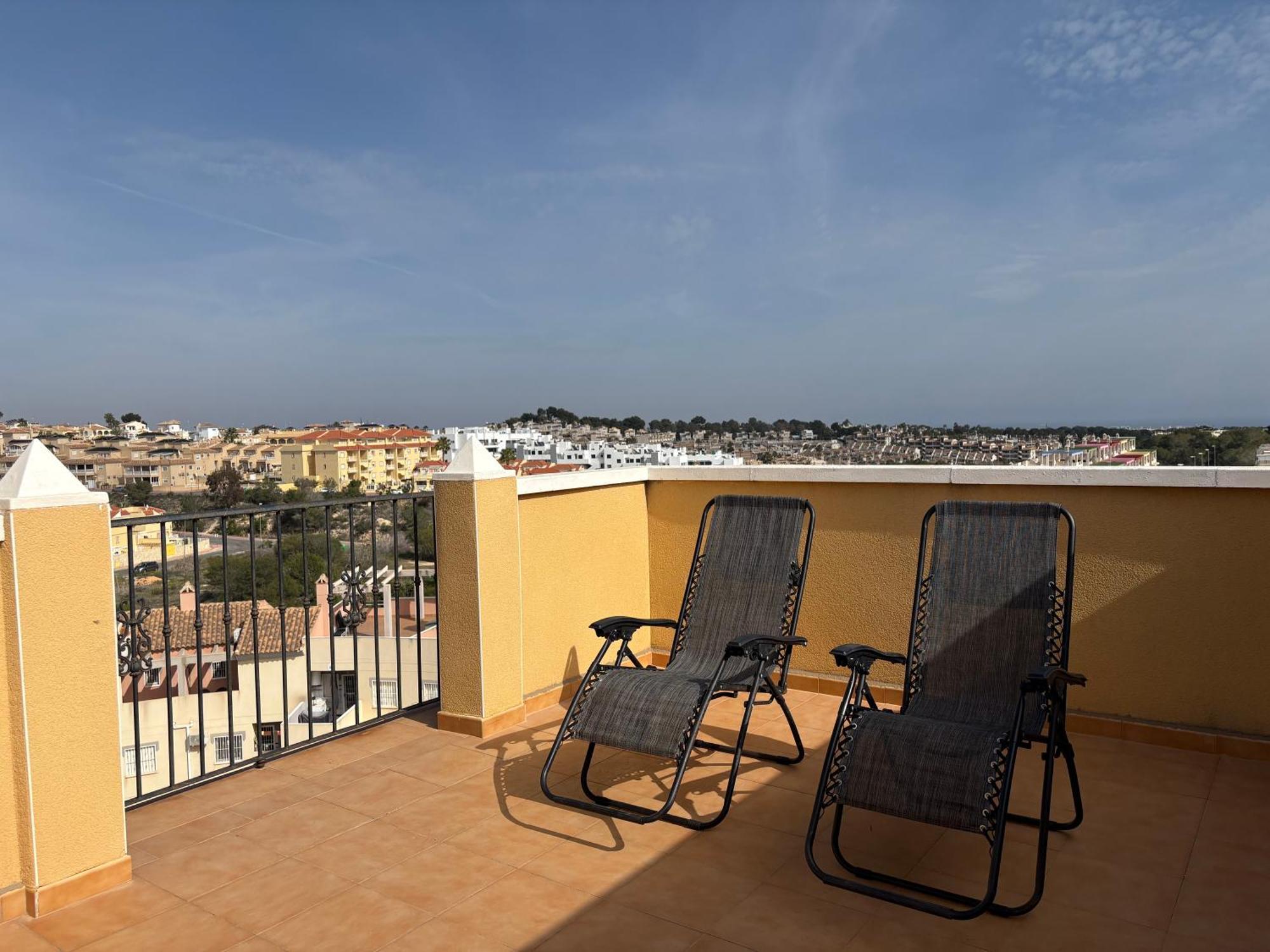 Top Floor Spacious Apartment With Roof Terrace 알리칸테 외부 사진